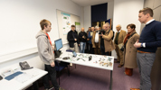 23 11 26 Dag Van De Wetenschap Bezoek Minister 047