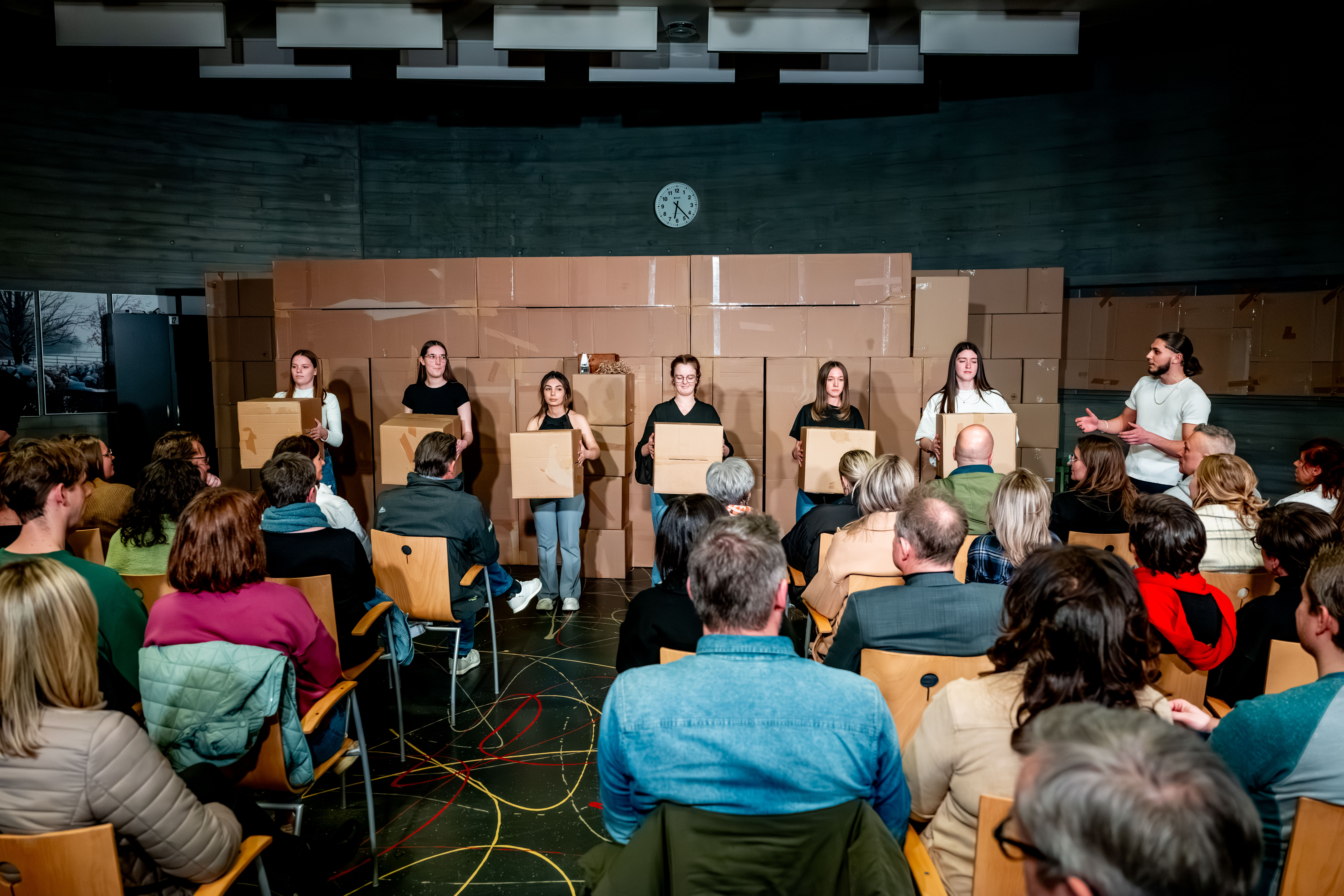 Sociale Wetenschappen Theatervoorstelling Over De Dorpen Gevangenis Hasselt